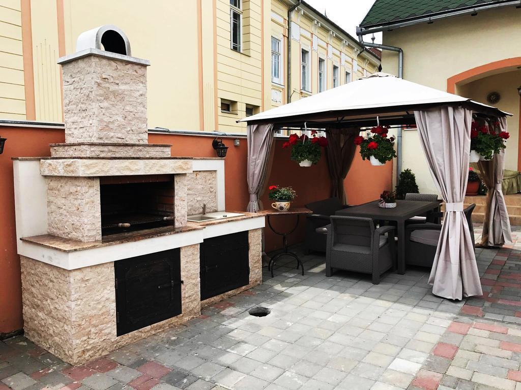 Pensiunea Lucia Sfantu Gheorghe  Exterior photo